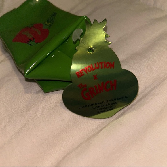 NWT Revolution x The Grinch Mini Cosmetic Bag - Picture 5 of 6